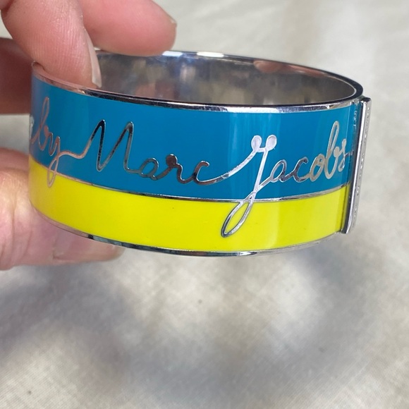 Vintage Marc by Marc Jacobs Logo Enamel Bracelet/Bangle, 2.5” - Picture 6 of 6